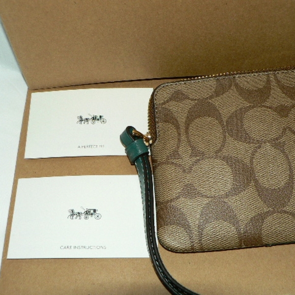 ♦Coach VTG Corner Zip Wristlet F58035-Khaki & Dark Turquoise- Brand New With Tag - Picture 12 of 16